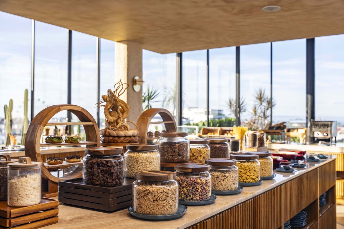 Breakfast Bar Display